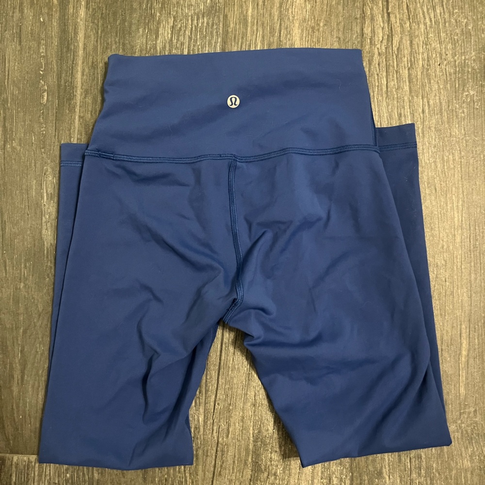 Blue Lululemon wunder train leggings 23’’ size 4